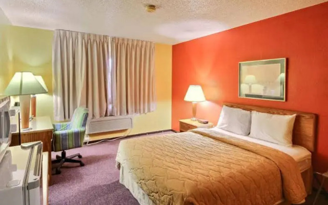 Belgium Inn & Suites