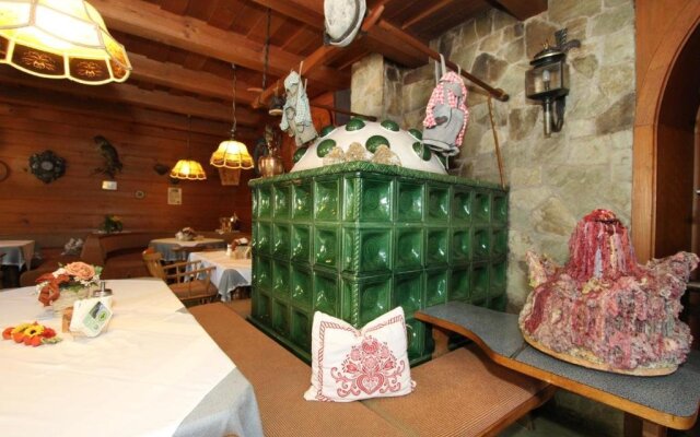 Gasthof St. Adolari