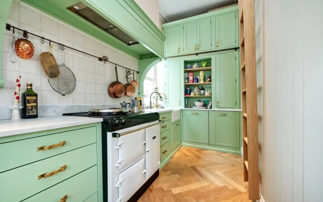 Charming 1 Bedroom 1 Bathroom Notting Hill