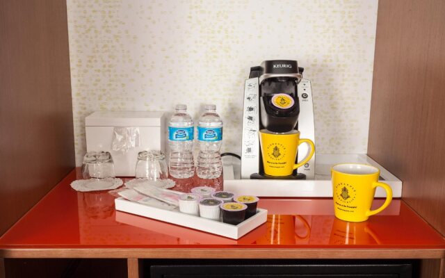 Staypineapple, University Inn, University District Seattle