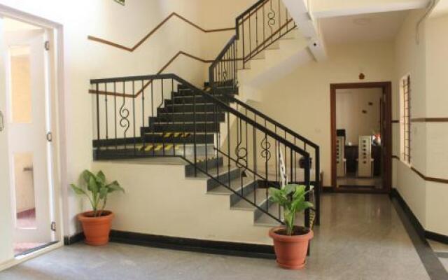 Service Inn 22 Abudayam