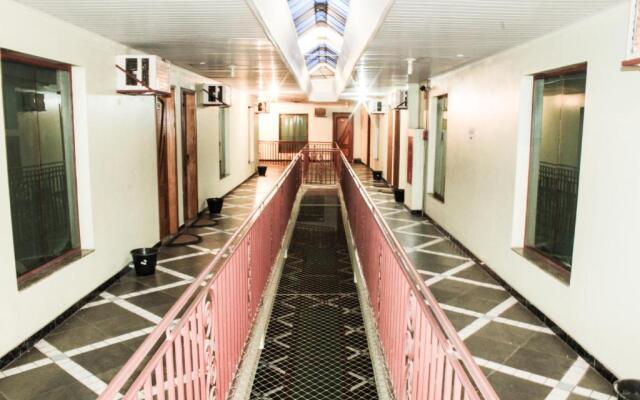 Cumbipar King Hotel