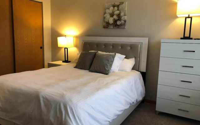 2 Bedroom Apartment Next To Rivian