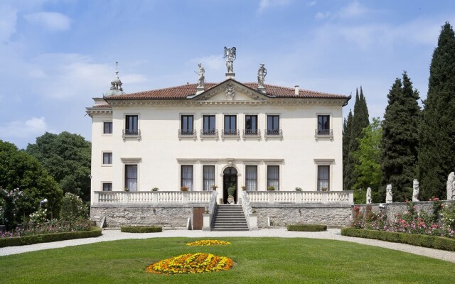 Palazzina di Villa Valmarana