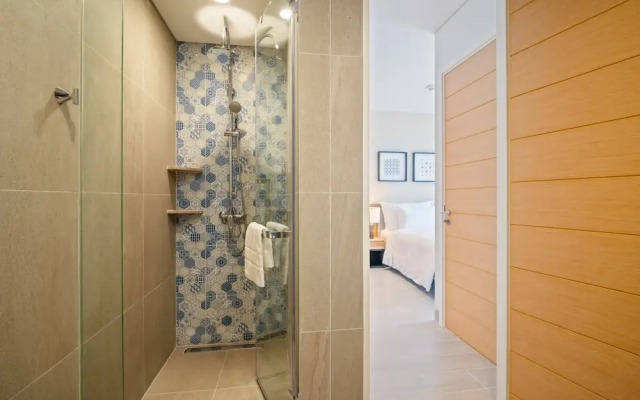 Laguna Lakeside Residences