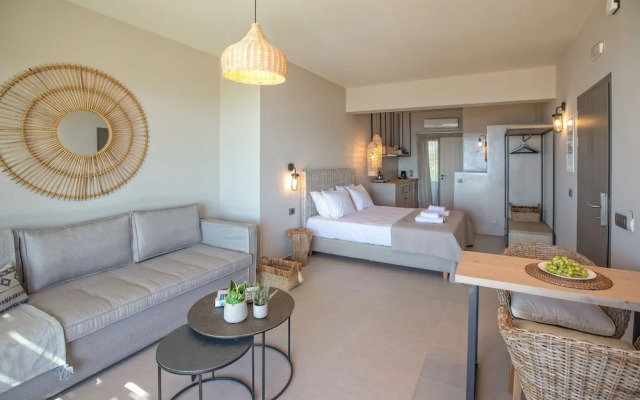 Grand Blue Beach Apartments & Suites