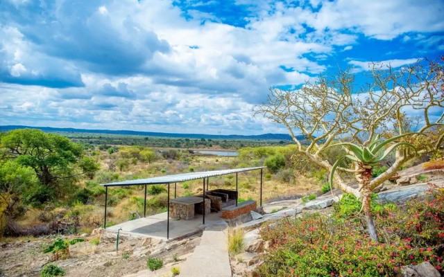Thakgalo Honeymoon Suite - 2211