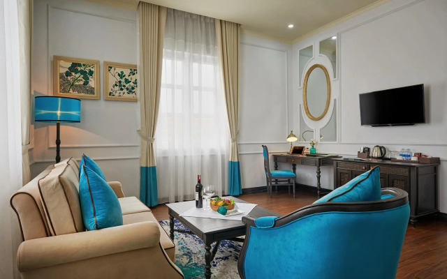 Manoir Des Arts Hotel