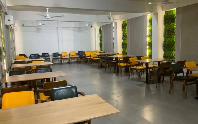 Hotel Govind Regency