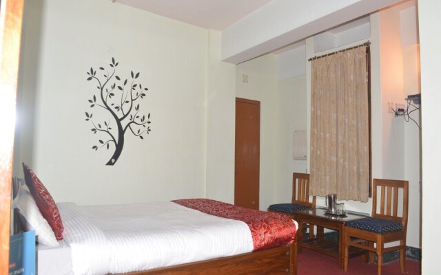 OYO 7893 Hotel Kalpa