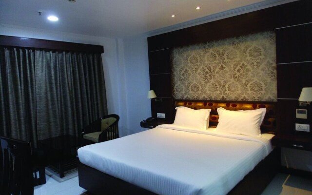 Airport City Hotel