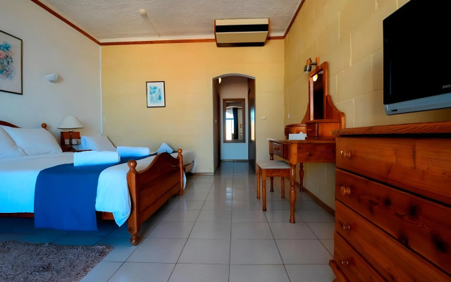 Cornucopia Hotel