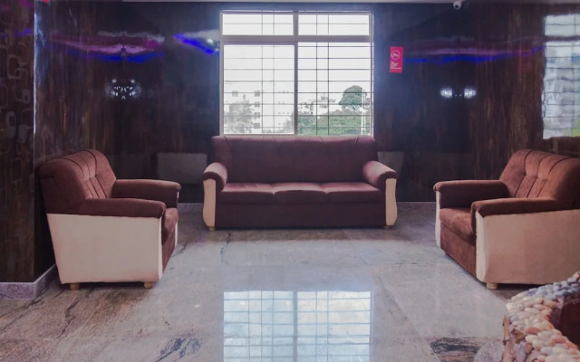 Sri Sai Suites by OYO Rooms