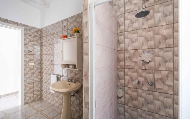 Sunny Haven Villa In Torre Lapillo