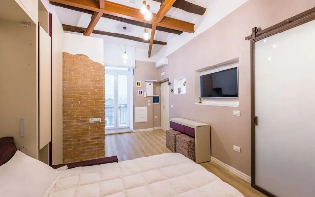 Toledo Warm Renovated Studio