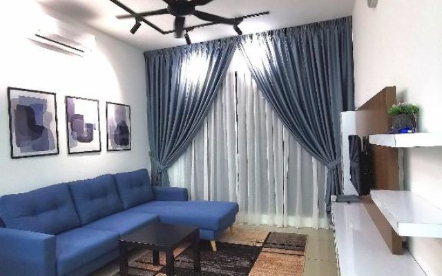 STAYJE PUTRAJAYA, 5 minutes to IOI CITY MALL, WIFI , NETFLIX, FREE PARKING