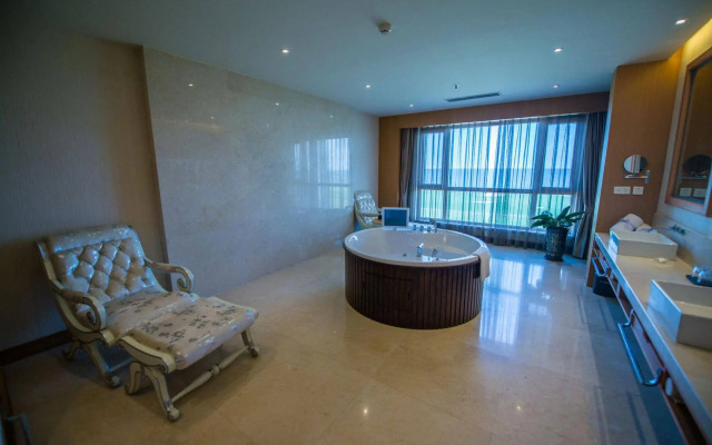 Qinhuangdao Arcadia Seaside Holiday Hotel