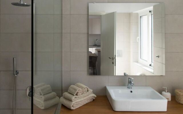 WeCrete - East