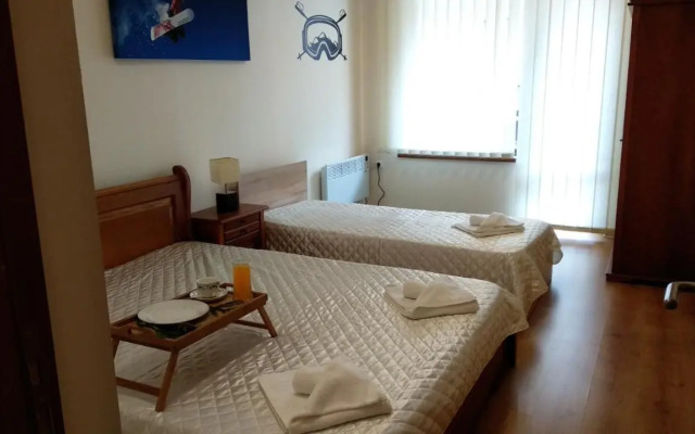 Pine Tree Apartment 2 - B7