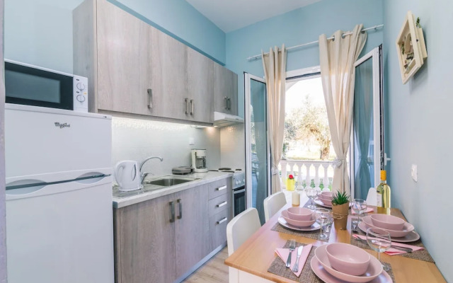 Lamda Apartments by Estia