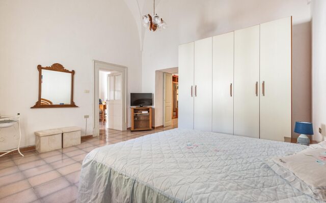 3836 Da Donatuccia by Barbarhouse