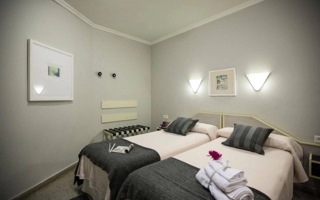 Hostal Paris