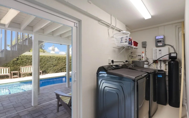 Surf Riders 4 Bedroom Home