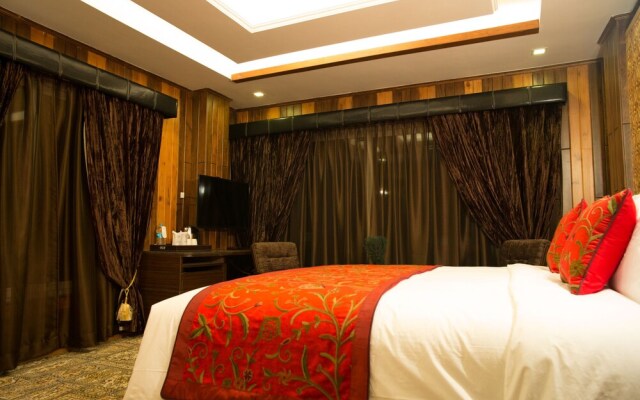 The Rosewood Hotel