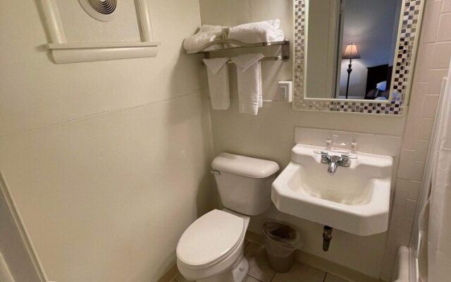 Cadiz Motel by OYO on route 250