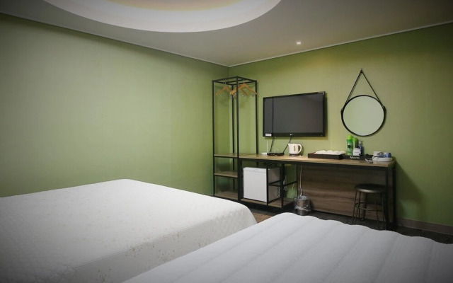 Jecheon M Motel