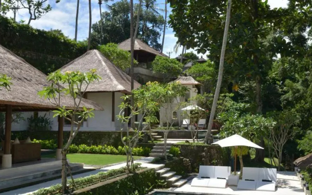 Villa Jewel – Outside – Cepaka
