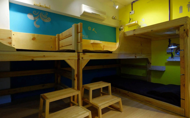 Leo ho Hostel
