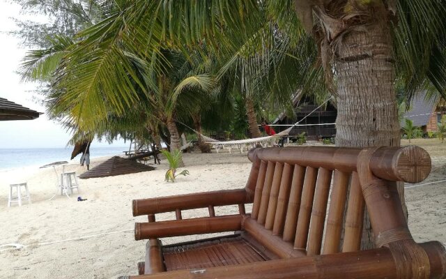 Bayu Lestari Island Resort