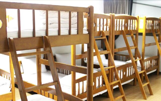 The Blue Jeju Guesthouse - Hostel