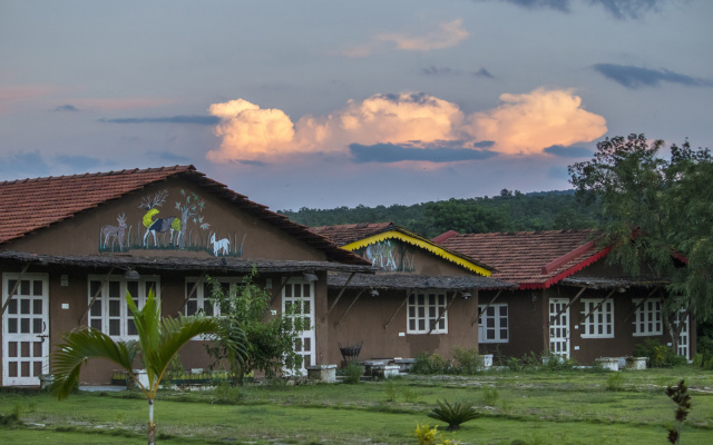 Pachmarhi Foothill Cottages by Vanyum