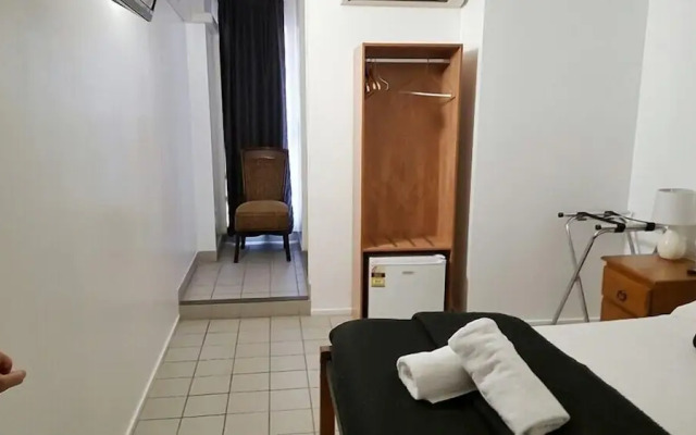 Airlie Waterfront Accomodation - Hostel