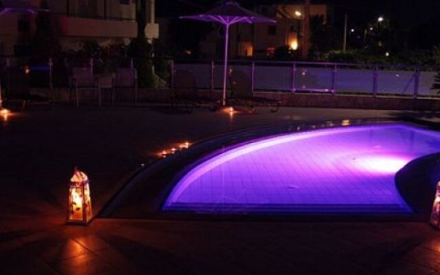 Sandy Suites