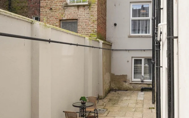 The Ivy House on Clarendon