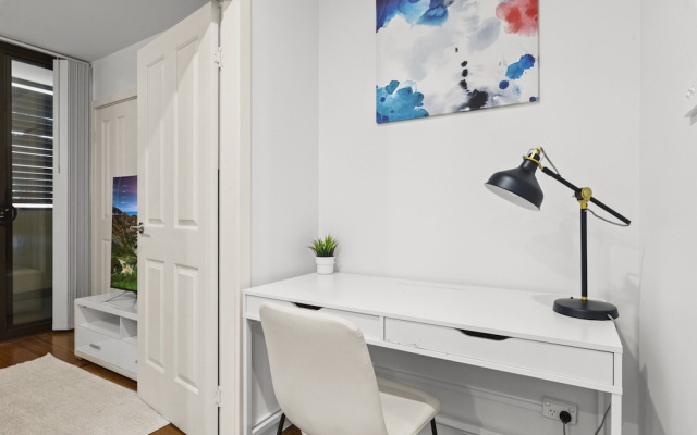 Ground Floor One-bed With Courtyard Access – Guest Rooms – Sydney