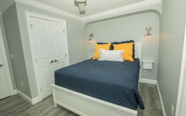 Sandpiper Cove 1115 3 Bedroom Condo by RedAwning