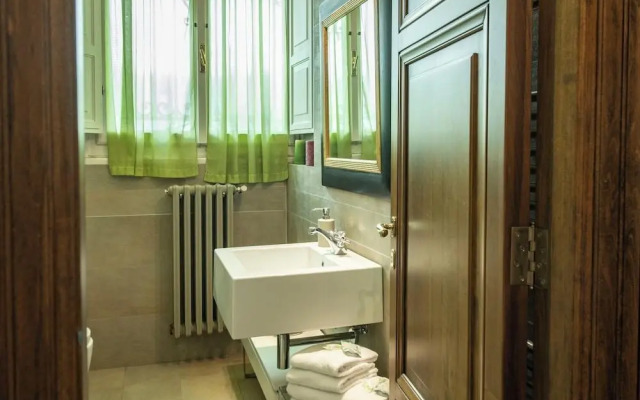 Indipendenza Apartment by Mamo Florence