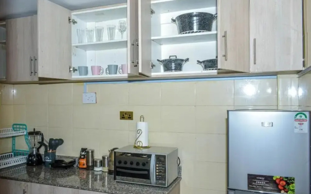 Lux Suites Lay Canon Apartments Ngara