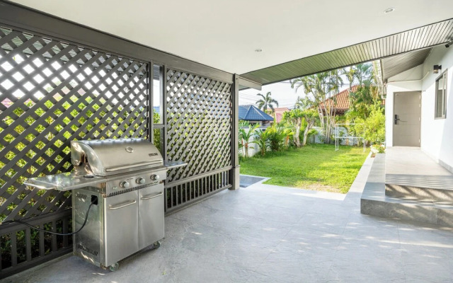 Villa Waree minutes to City and Beach