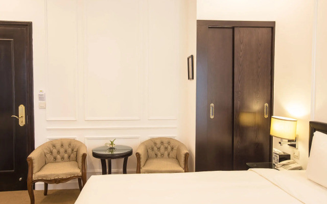 Dinh Elegant Hanoi Hotel