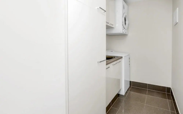 City Centre Apartment with Mountain View