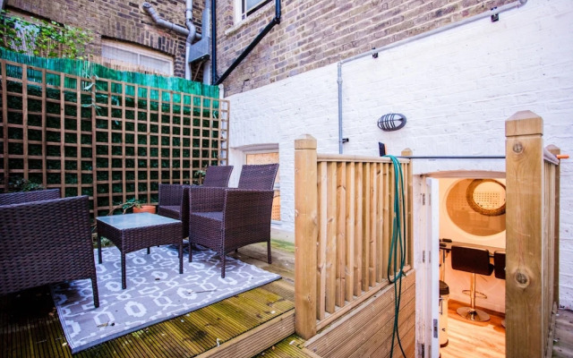 2 Bedroom Flat Sleeps 4 In Chelsea