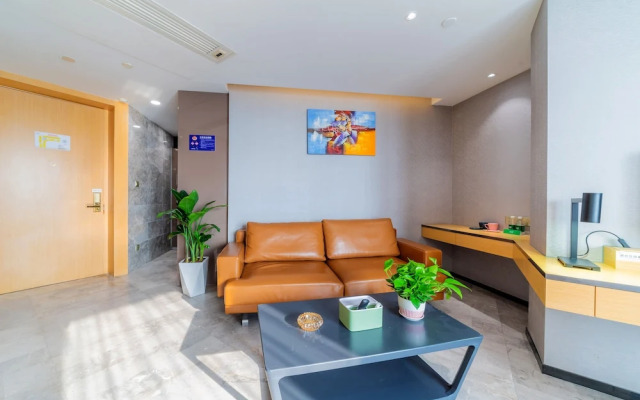 Cloudy International Apartment