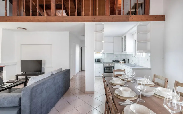 Blue Riviera Villas & Suites Athens