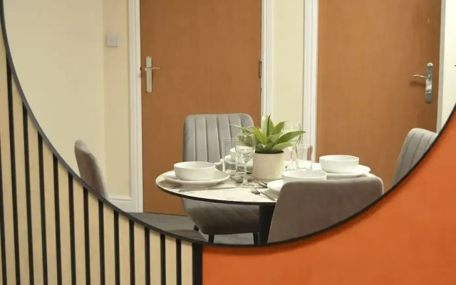 Warrington Suites by Relax Stays
