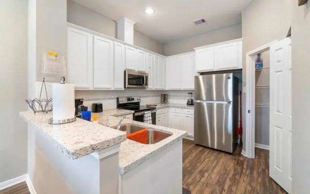 Experience a First Class Stay - 2 BDRM